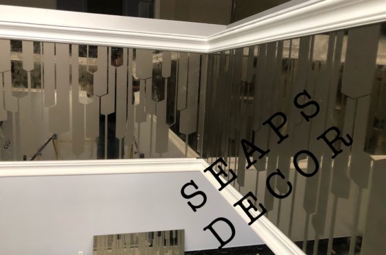 Бронзовое зеркало с художественной матировкой в ЖК SPASSKY от УКРБУД