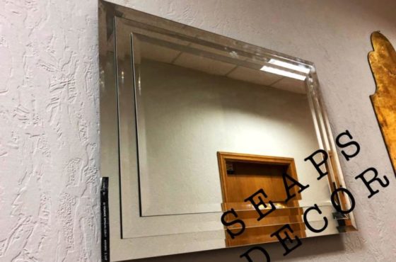 3d тройное зеркало в зеркальной раме с фацет 20 мм в офисе SEAPS