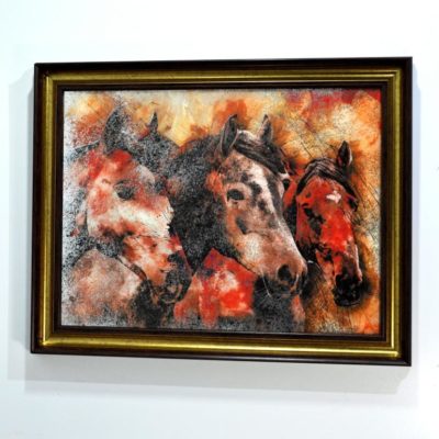 КАРТИНА X8. 830X1107 THREE HORSES IN GOLD #511BG