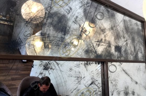 Декоративные зеркала Scratch в ресторане Panna Pasticceria на Большой Житомирской